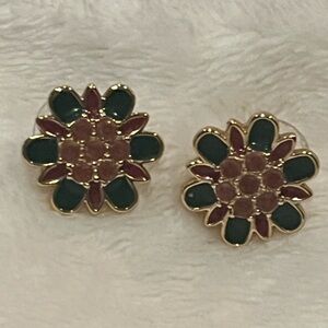 kate spade Bold Blooms Green
Multi Purple Stud Earrings
ENAMEL CRYSTALS